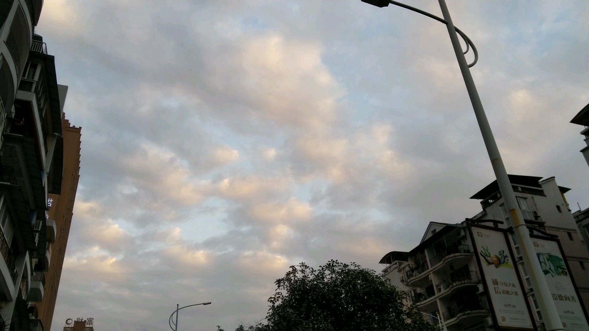 和双胞胎妹妹的出游vlog 最后有彩蛋